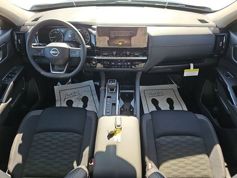 New 2026 Nissan Pathfinder SV image 12