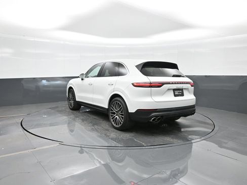 Certified 2021 Porsche Cayenne S image 3