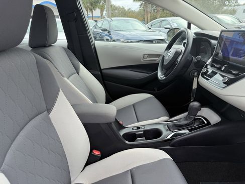 Used 2024 Toyota Corolla LE image 9