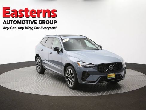 Used 2023 Volvo XC60 B5 Plus AWD/4WD image 54