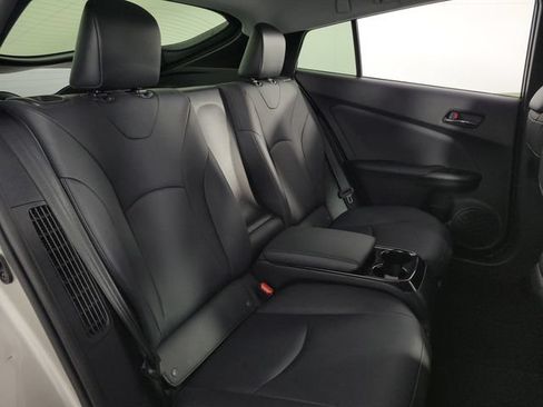 Used 2019 Toyota Prius Prime Advanced FWD image 16