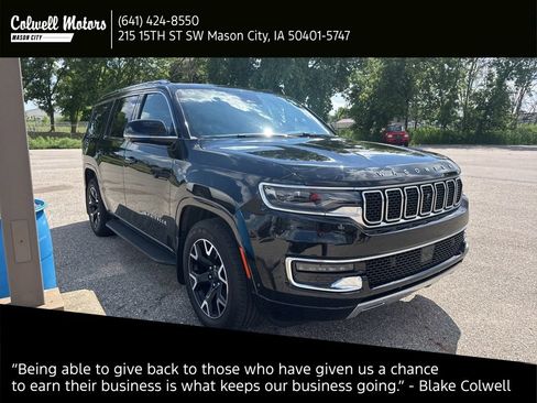 Used 2025 Jeep Wagoneer Series III w/ Mopar Step-Up Package AWD/4WD image 1