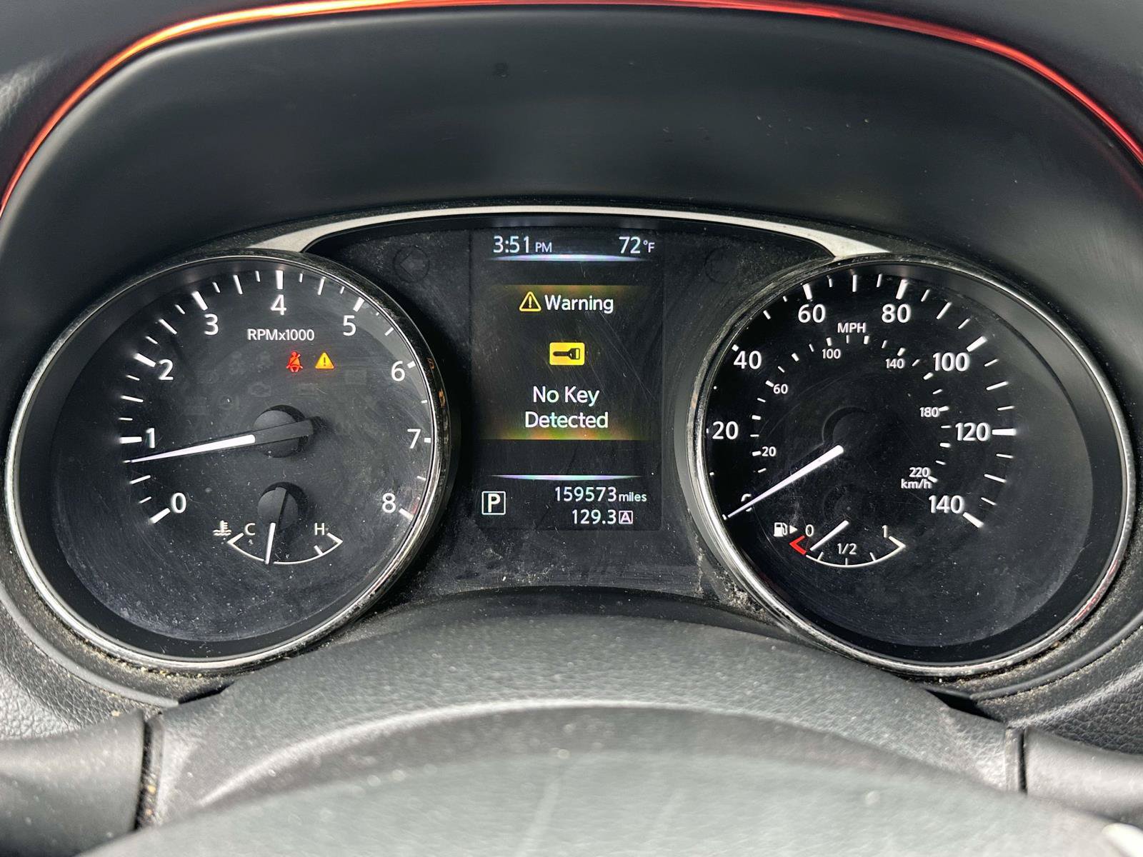 Used 2015 Nissan Rogue SV AWD/4WD image 23