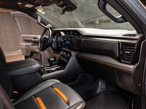 Used 2025 GMC Sierra 1500 AT4 w/ Technology Package image 16