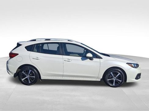 Used 2023 Subaru Impreza Premium image 7