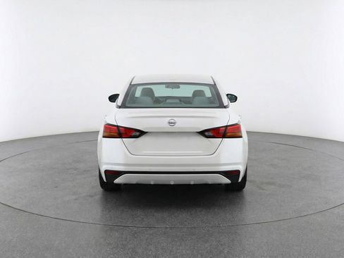 Used 2025 Nissan Altima 2.5 SV FWD image 7
