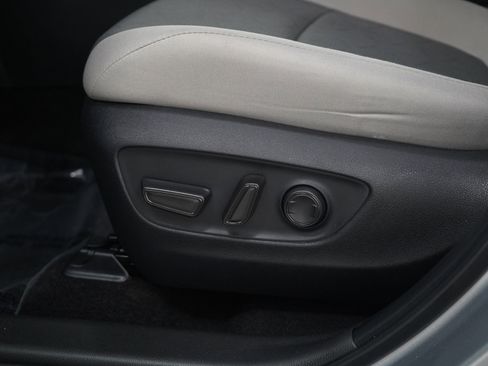 Used 2024 Toyota RAV4 XLE image 28