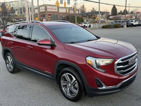 Used 2020 GMC Terrain SLT w/ Preferred Package image 3