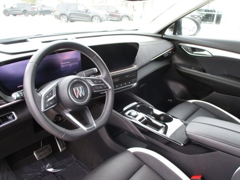 Used 2025 Buick Envision Sport Touring image 13