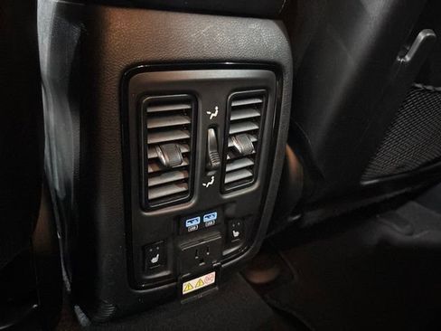 Used 2024 Dodge Durango GT AWD/4WD image 37