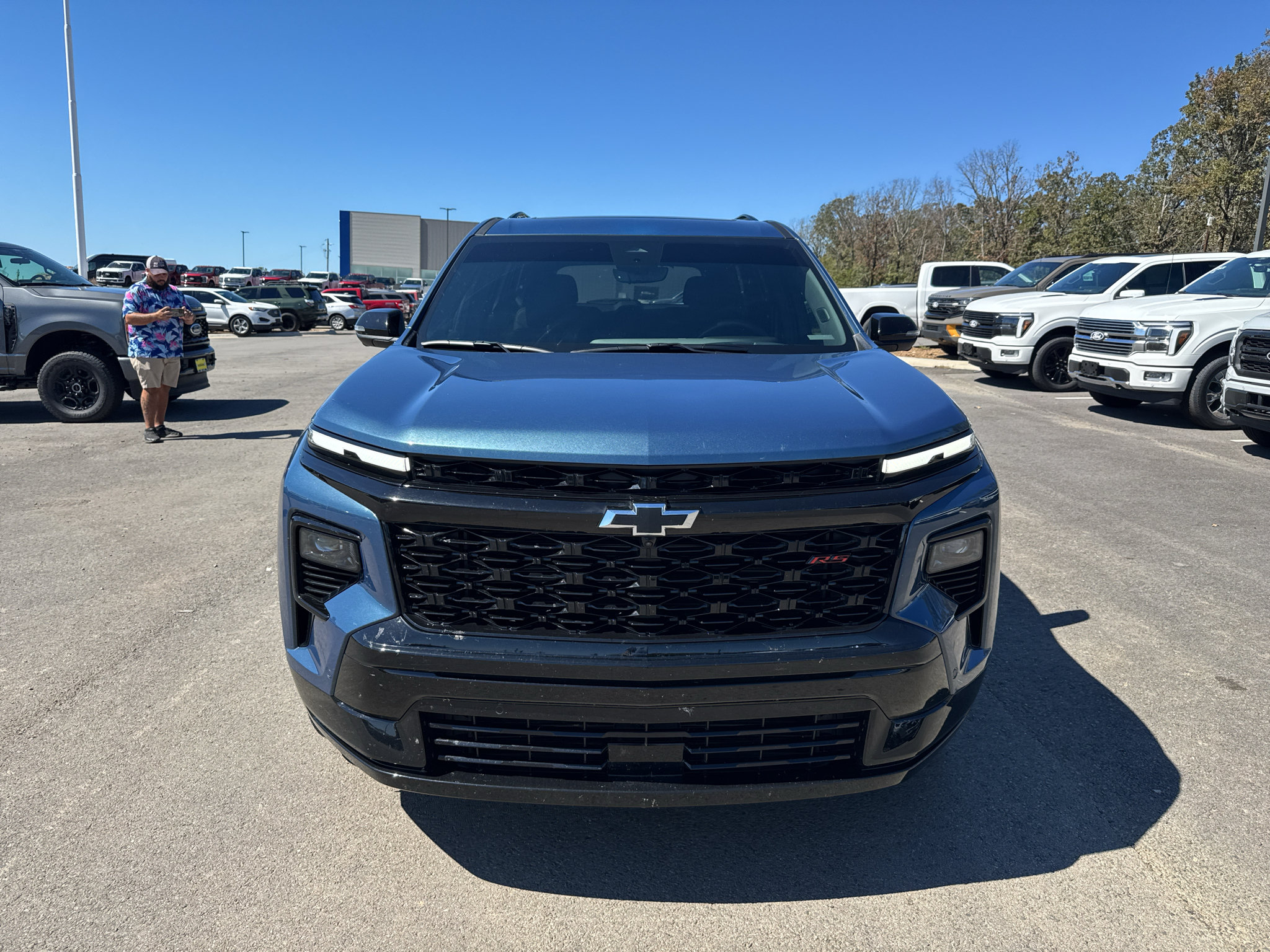 Used 2026 Chevrolet Traverse RS FWD image 2