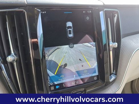 Certified 2023 Volvo XC60 B5 Plus w/ Protection Package Premier image 19