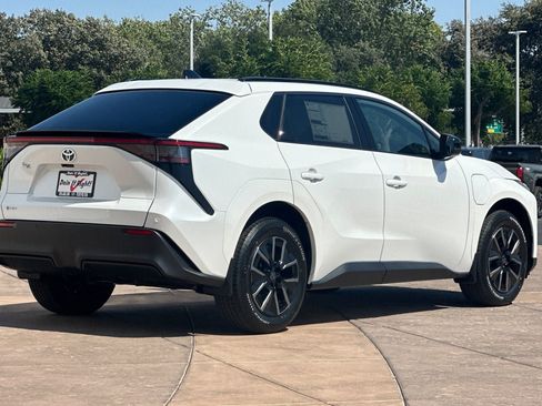 New 2026 Toyota bZ FWD image 4
