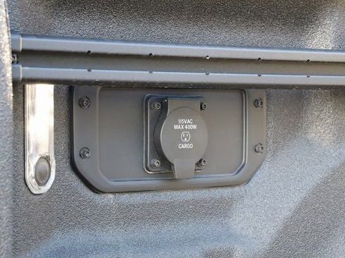 New 2026 RAM 1500 4x4 Crew Cab image 8