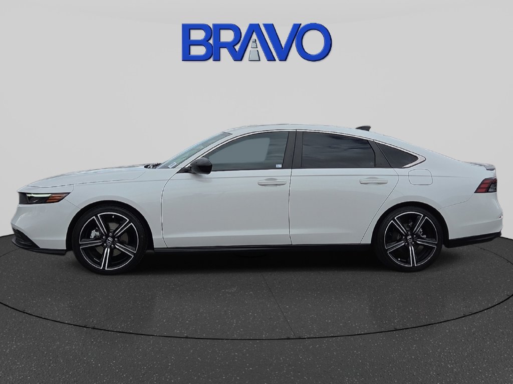 Used 2025 Honda Accord Sport image 2