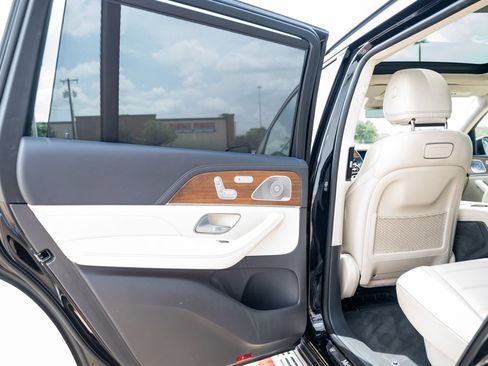 Used 2020 Mercedes-Benz GLS 580 4MATIC image 30