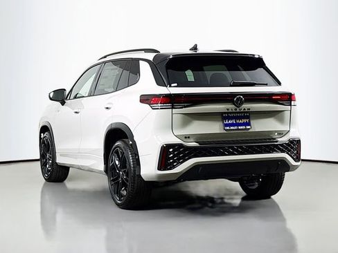 New 2026 Volkswagen Tiguan SE R-Line AWD/4WD image 5