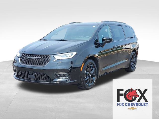 Used 2025 Chrysler Pacifica Limited FWD 360° Tour