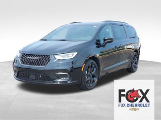 Used 2025 Chrysler Pacifica Limited FWD 360° Tour