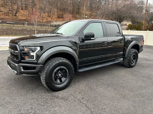 Used 2018 Ford F150 Raptor w/ Equipment Group 802A Luxury image 2