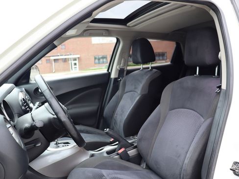 Used 2011 Nissan Juke SV AWD/4WD image 12