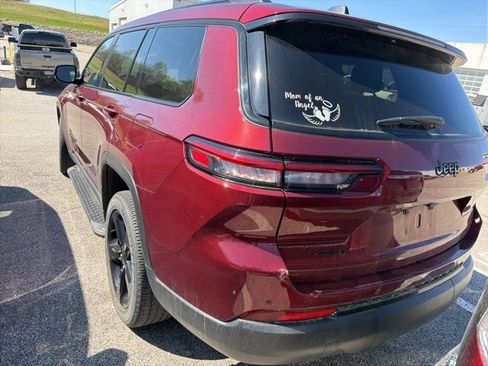 Used 2023 Jeep Grand Cherokee L Laredo image 5
