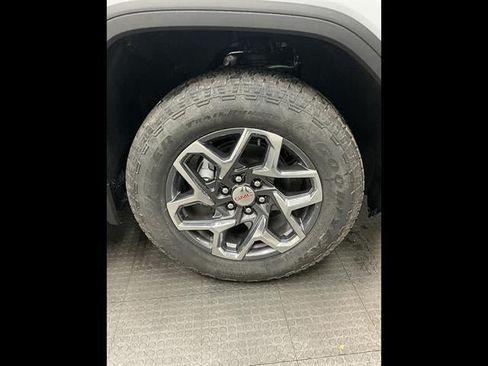 New 2026 GMC Sierra 1500 SLT w/ SLT Premium Package AWD/4WD image 39
