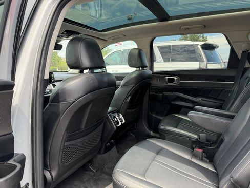 Used 2022 Kia Sorento SX AWD/4WD image 14