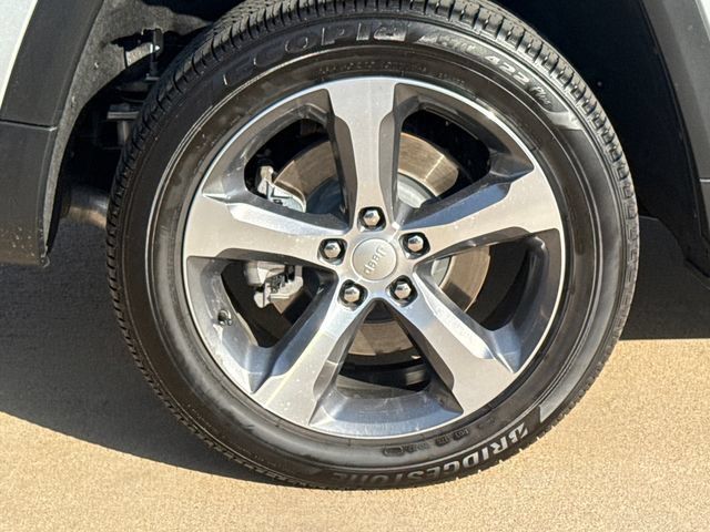 Used 2026 Jeep Grand Cherokee L Limited AWD/4WD image 9