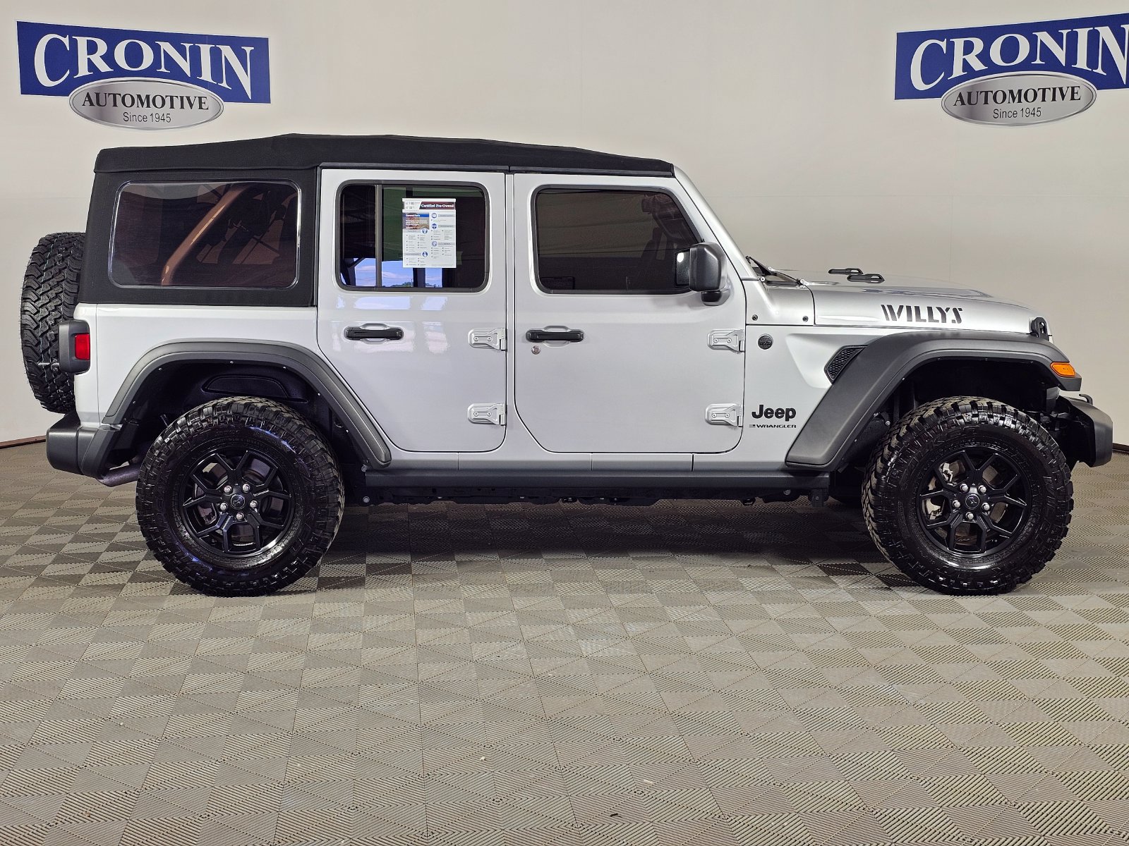 Used 2024 Jeep Wrangler Unlimited Sport AWD/4WD image 28