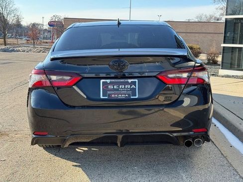 Used 2023 Toyota Camry SE image 4