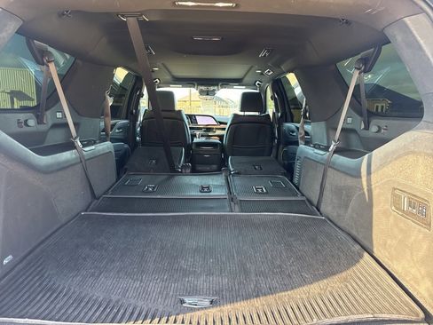 Used 2023 Cadillac Escalade ESV Premium Luxury image 46