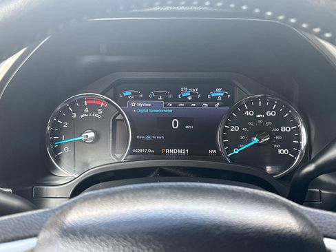 Certified 2019 Ford F250 Lariat w/ Lariat Value Package image 32