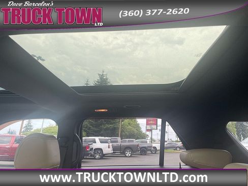 Used 2014 Ford Explorer XLT w/ Equipment Group 202A AWD/4WD image 36