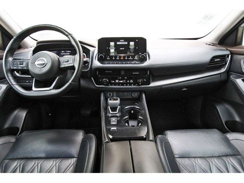 Certified 2022 Nissan Rogue Platinum w/ Head-Up Display Package FWD image 9