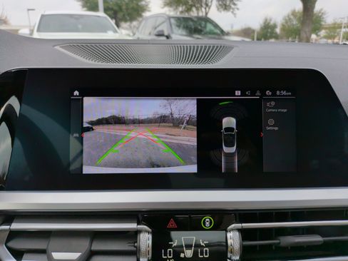 Used 2023 BMW 430i Convertible w/ M Sport Package image 17