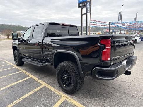 New 2026 Chevrolet Silverado 2500 ZR2 image 8