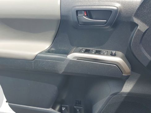 Used 2021 Toyota Tacoma SR5 RWD image 24