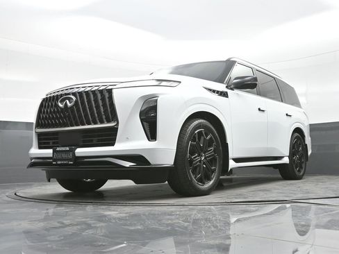 New 2026 INFINITI QX80 4WD image 24