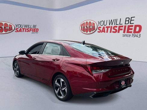 Certified 2023 Hyundai Elantra Limited FWD image 4
