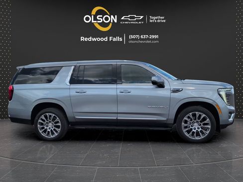Used 2025 GMC Yukon XL Denali AWD/4WD image 6