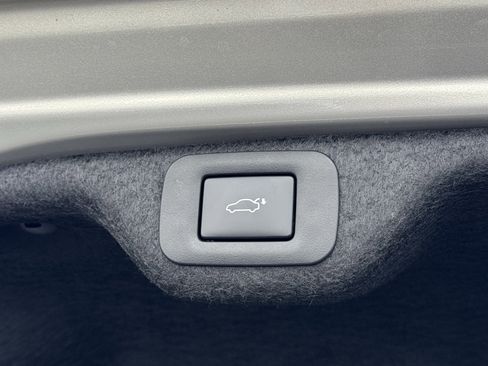 Used 2025 Lexus ES 350 Ultra Luxury image 37