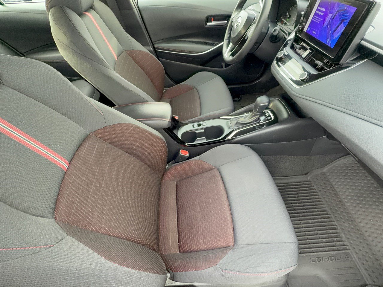 Certified 2024 Toyota Corolla SE FWD image 30