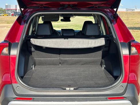 Used 2024 Toyota RAV4 Adventure image 7