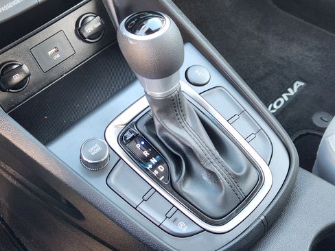 Certified 2023 Hyundai Kona SEL image 12