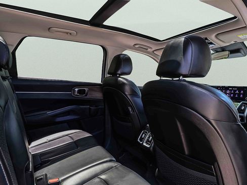 Certified 2023 Kia Sorento S w/ Panoramic Sunroof Package AWD/4WD image 25