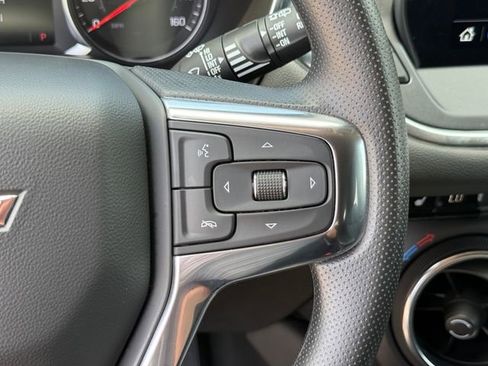 Used 2025 Chevrolet Blazer LT FWD image 16