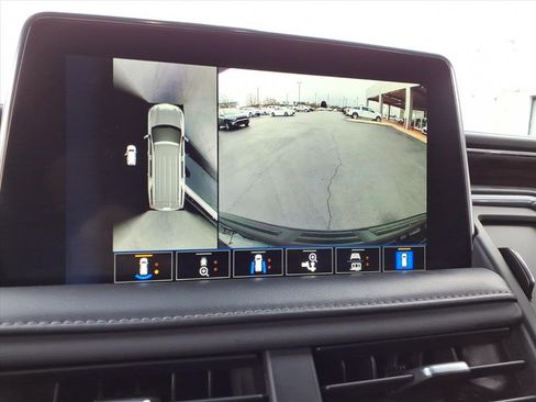 Used 2022 Chevrolet Suburban Z71 w/ Luxury Package image 20