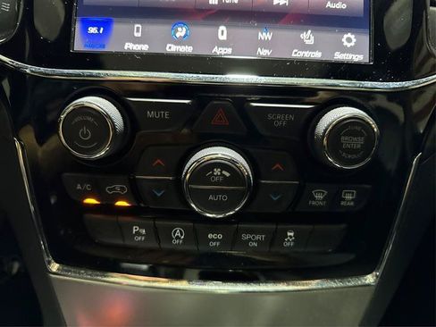 Used 2020 Jeep Grand Cherokee Altitude AWD/4WD image 35