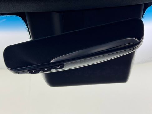 Used 2023 Genesis GV60 Performance image 36